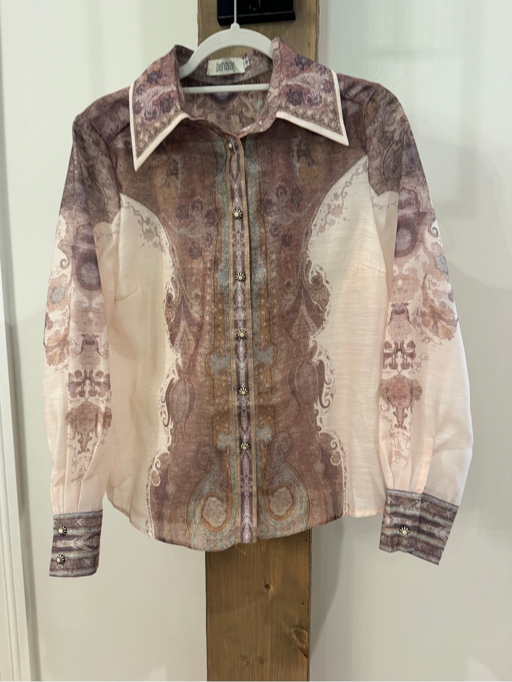 Benaar LA never worn blouse. Size small